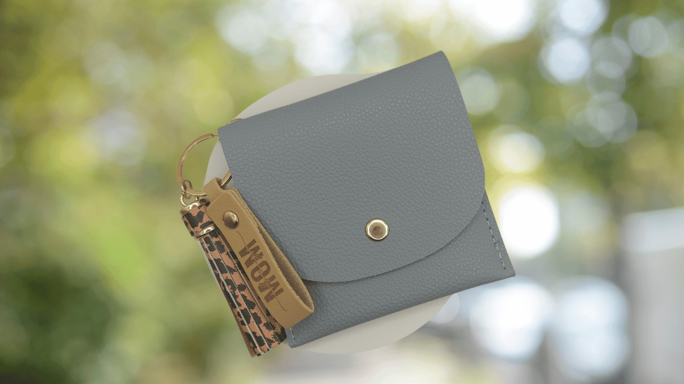 Mini Wallet With Engraved Keyring and Tassel